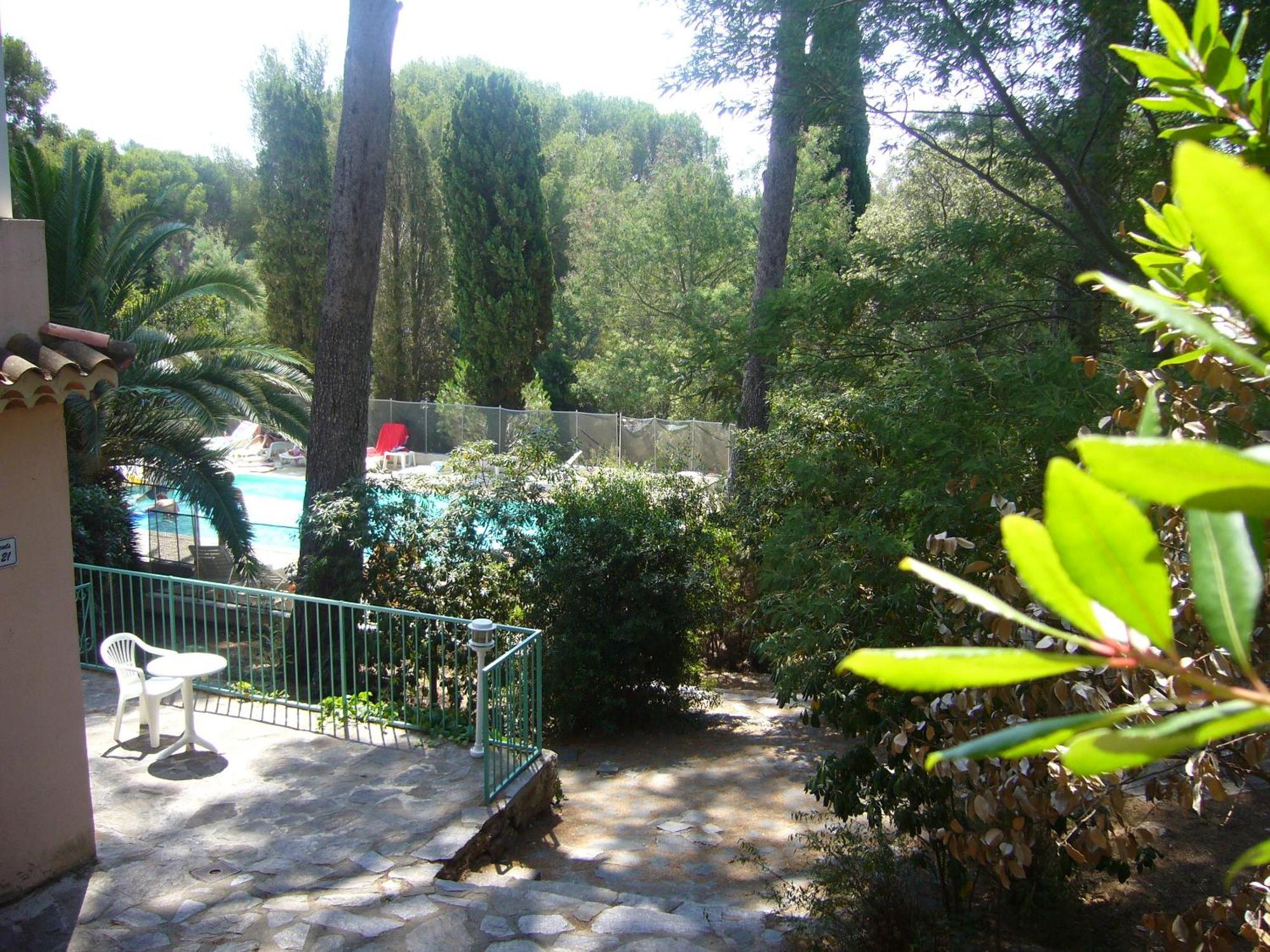 Hotel De La Mer La Croix-Valmer Exterior photo
